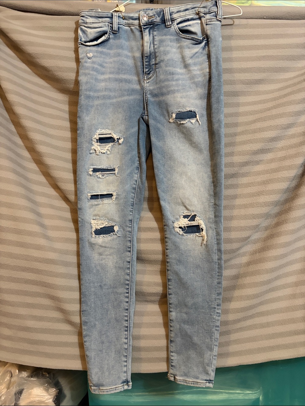 American Eagle Outfitters Light Blue Ripped Skinny Jeans